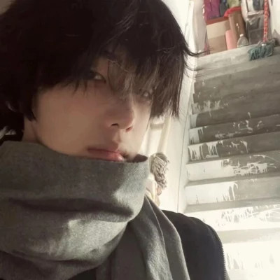 酷帅风真人男生头像图片