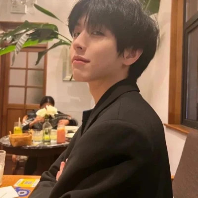 酷帅风真人男生头像图片