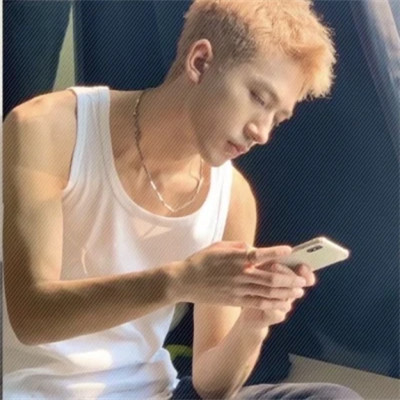 最新真人男头推荐