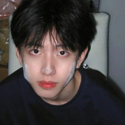 最新真人男头推荐