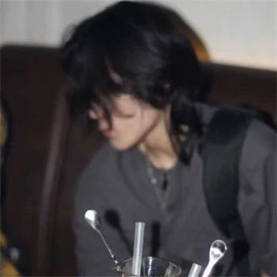 最新真人男头推荐