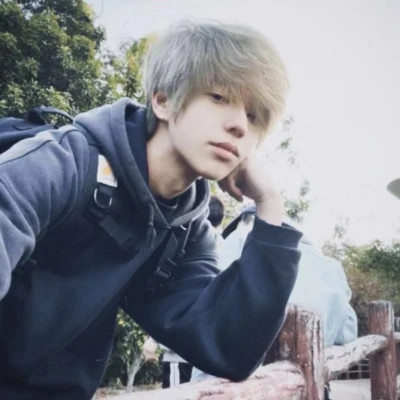 最新真人男头推荐
