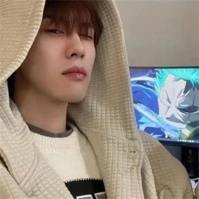 最新真人男头推荐