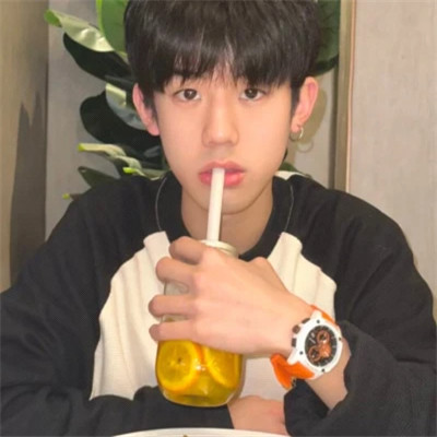 最新真人男头推荐