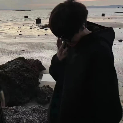 最新真人男头推荐