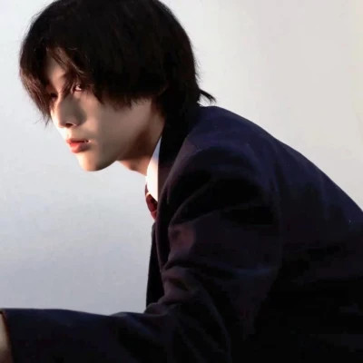 最新潮流真人男头