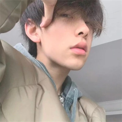 最新潮流真人男头
