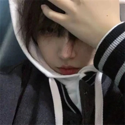 最新潮流真人男头