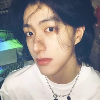 最新潮流真人男头