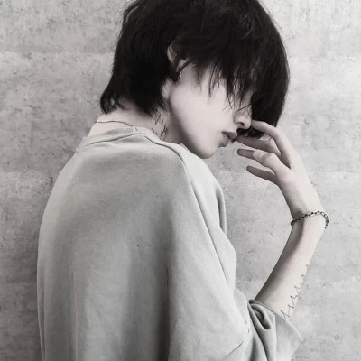 最新潮流真人男头