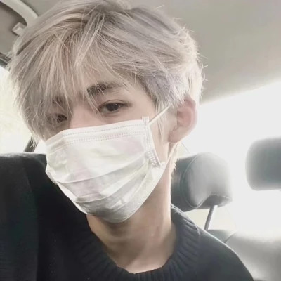 最新潮流真人男头