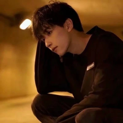 最新潮流真人男头