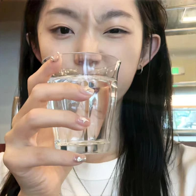 氛围感好看的女生头像图片