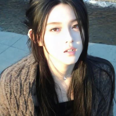 氛围感好看的女生头像图片