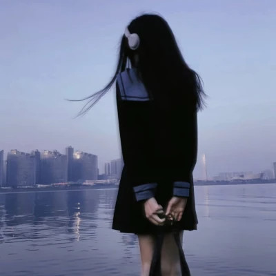 氛围感好看的女生头像图片