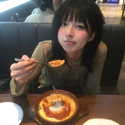氛围感好看的女生头像图片