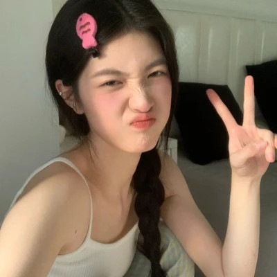 氛围感好看的女生头像图片