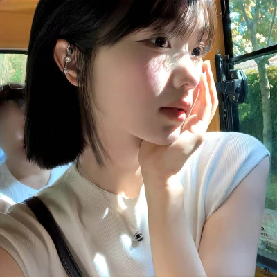 氛围感好看的女生头像图片