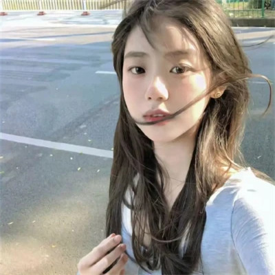 氛围感好看的女生头像图片