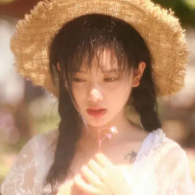 好看又简单女生微信头像