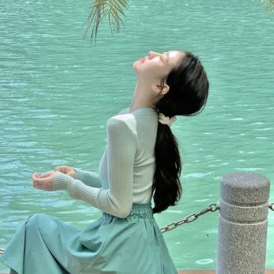 好看又简单女生微信头像