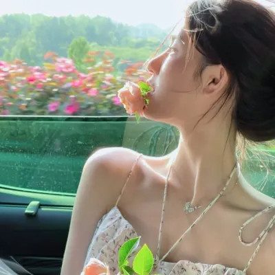 好看又简单女生微信头像