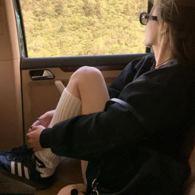 酷酷的女生头像图片