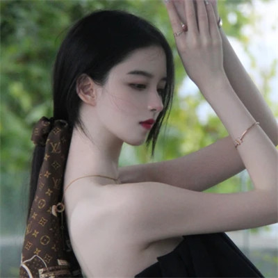 微信头像女生简单大方