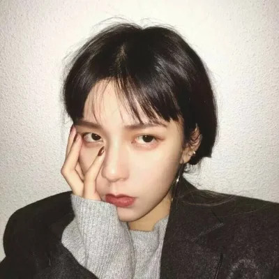 冷酷女生头像图片