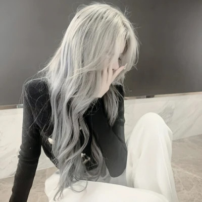 冷酷女生头像图片