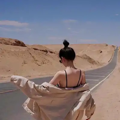 冷酷女生头像图片