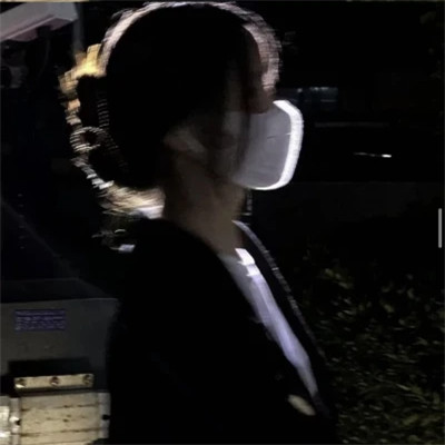 好看的头像女生不露脸背影