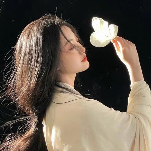 2025最新款微信女头像图片