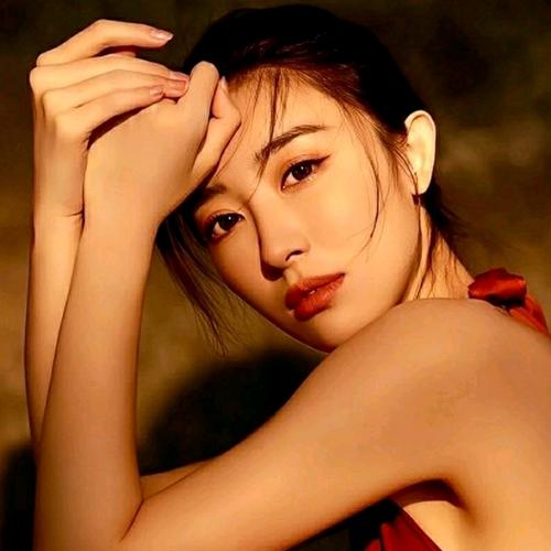 2025流行最新款最热门女生头像图片