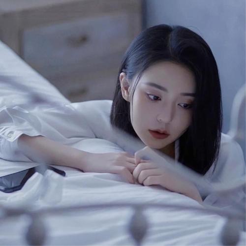 2025流行最新款最热门女生头像图片