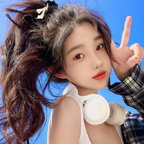 2025流行最新款最热门女生头像图片