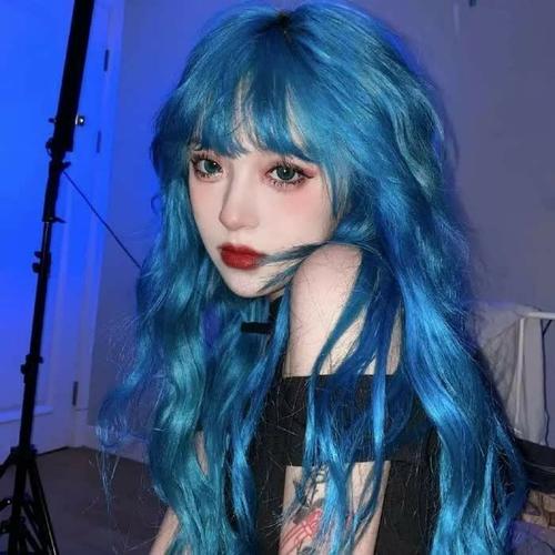 2025年最热门的女微信头像推荐
