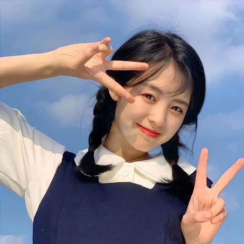 2025年最热门的女微信头像推荐
