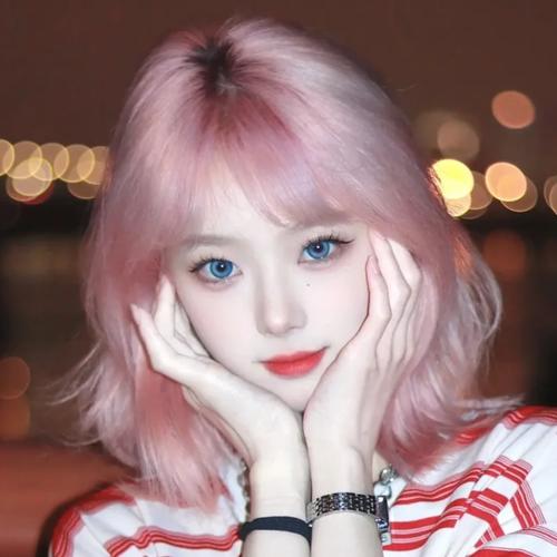 最新版女微信头像2025年最新潮流