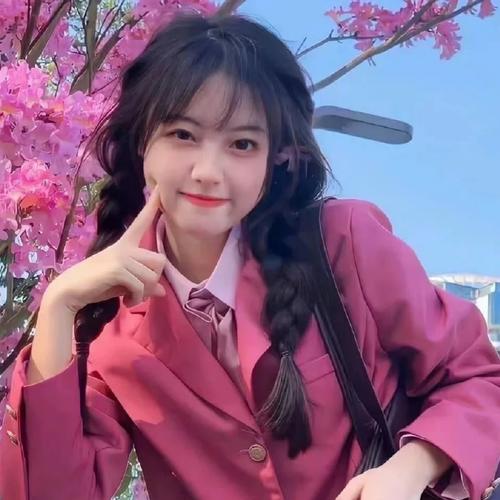 2025最火高颜值美女头像图片