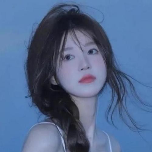 2025最火高颜值美女头像图片