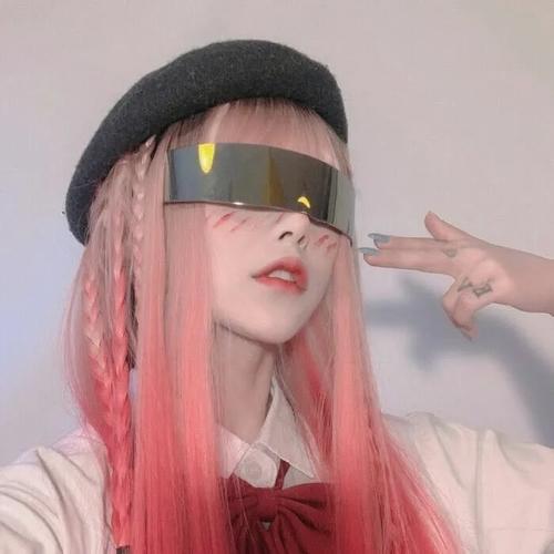 2025最火高颜值美女头像图片