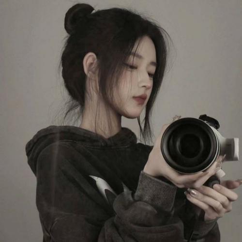 2025最火高颜值美女头像图片