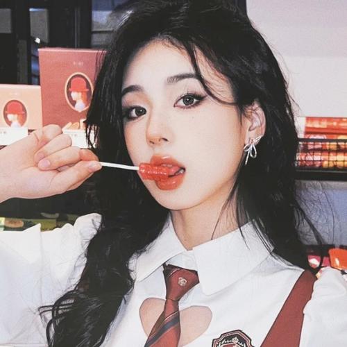 2025最火高颜值美女头像图片