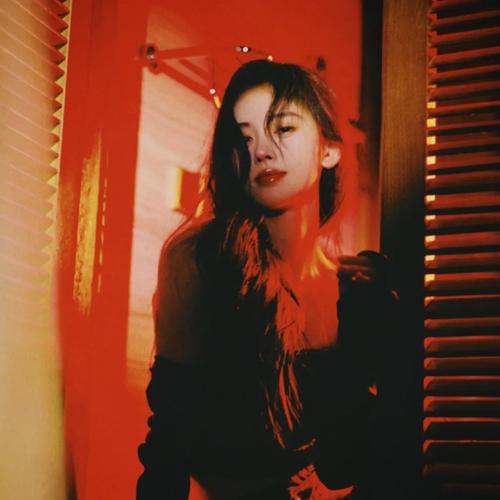 2025最火高颜值美女头像图片