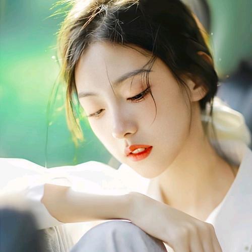 2025最火高颜值美女头像图片