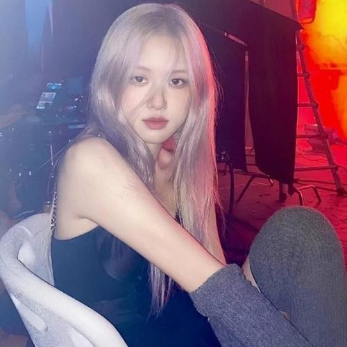 2025最新款微信头像女生图片