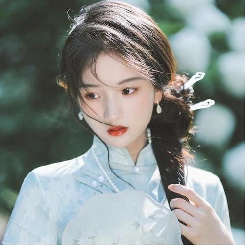 2025最新款微信头像女生图片