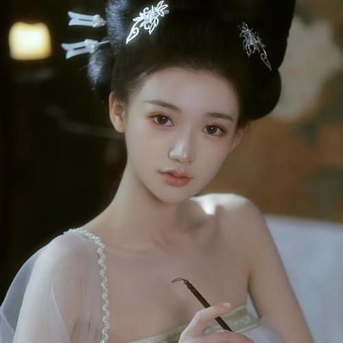 2025最新款微信头像女生图片