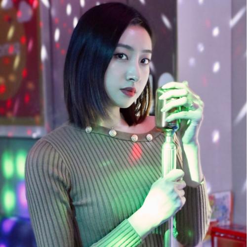 2025最新款微信头像女生图片
